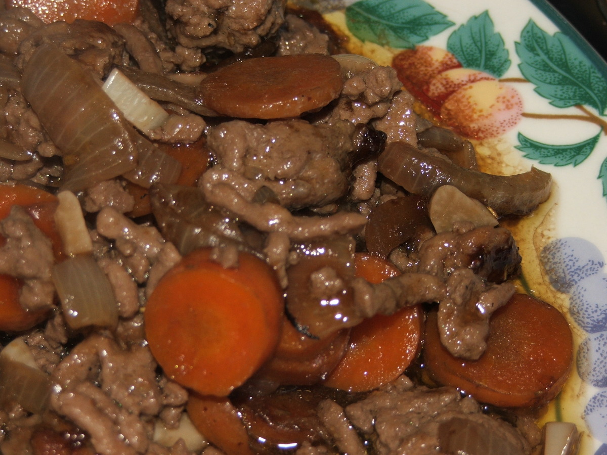 Delicious Lamb, Rosemary & Red Wine Casserole