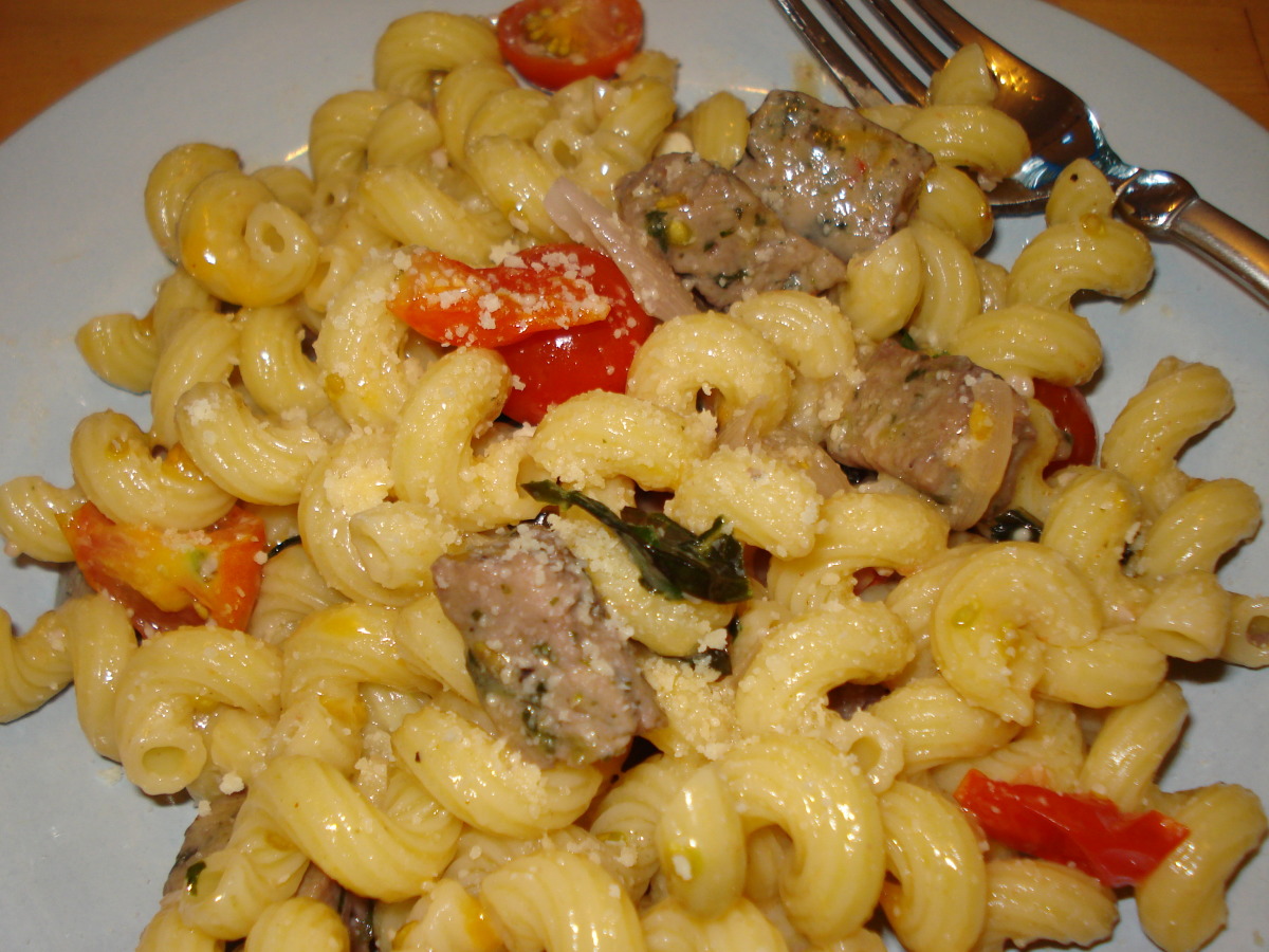 Chicken Sausage Pasta With Basil and Wine-image