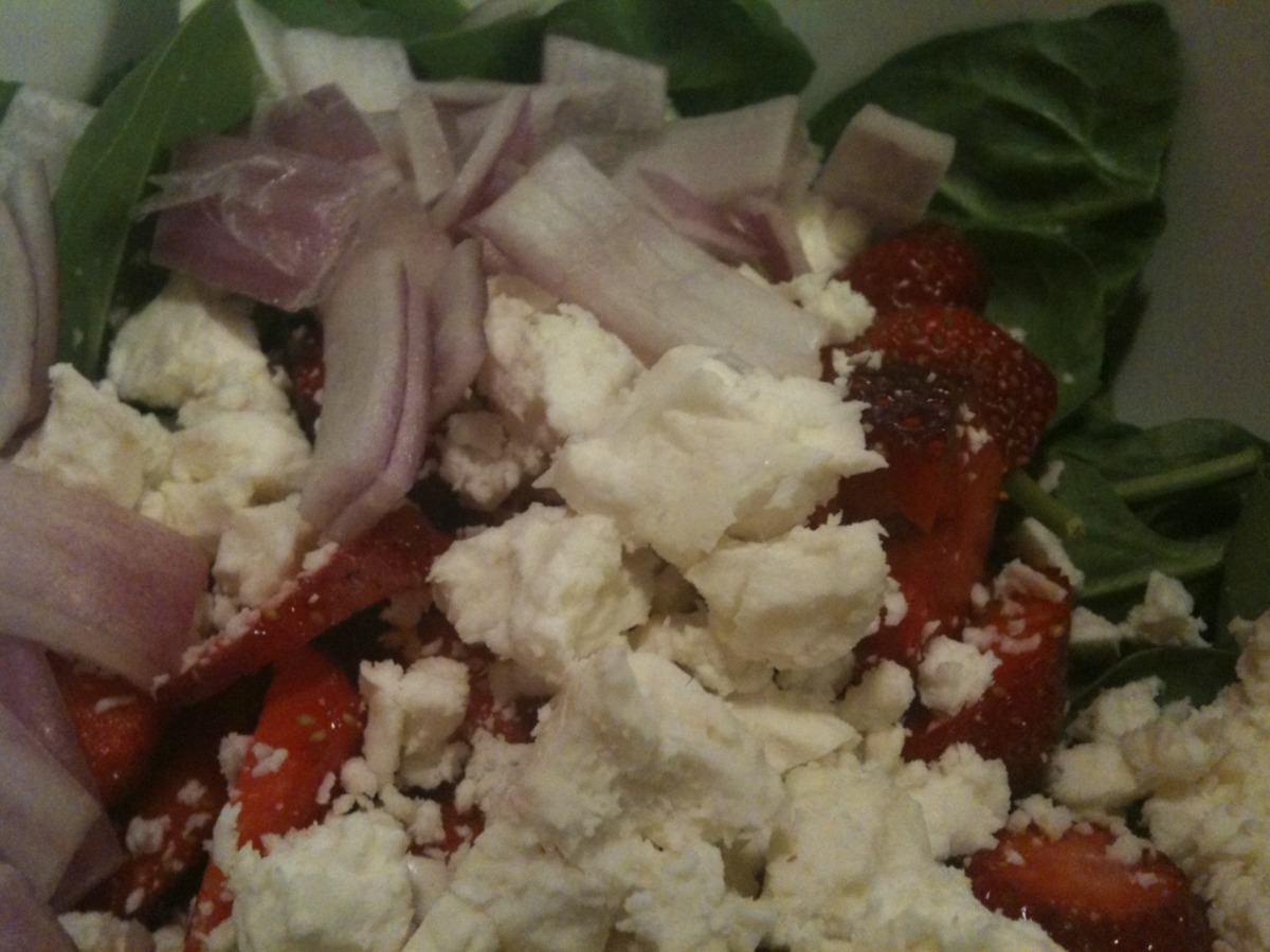 Spinach, Strawberry and Feta Salad_image
