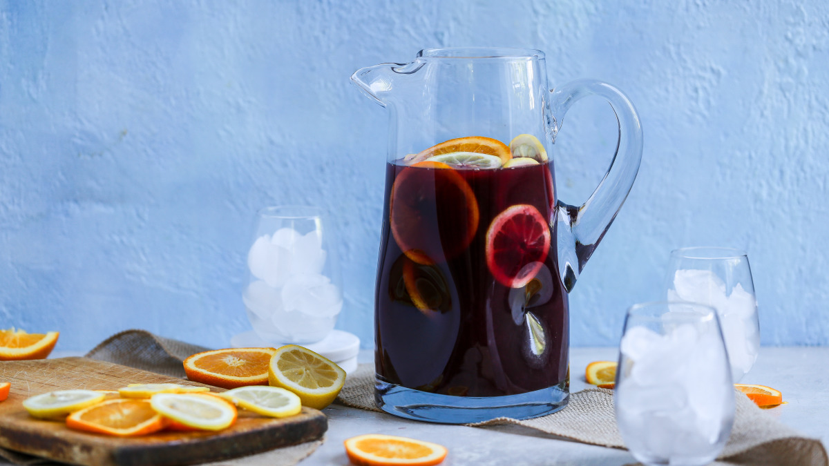 Creating The Perfect Pitcher Of Sangria - WineDom