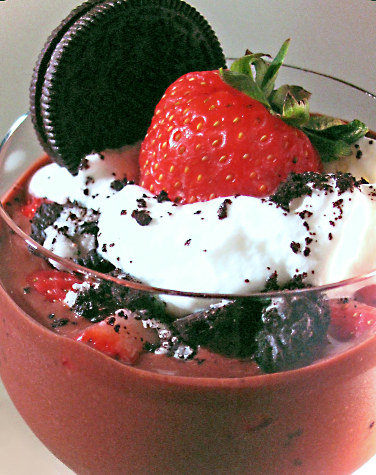 Chocolate, Strawberry & Cookie Parfaits_image
