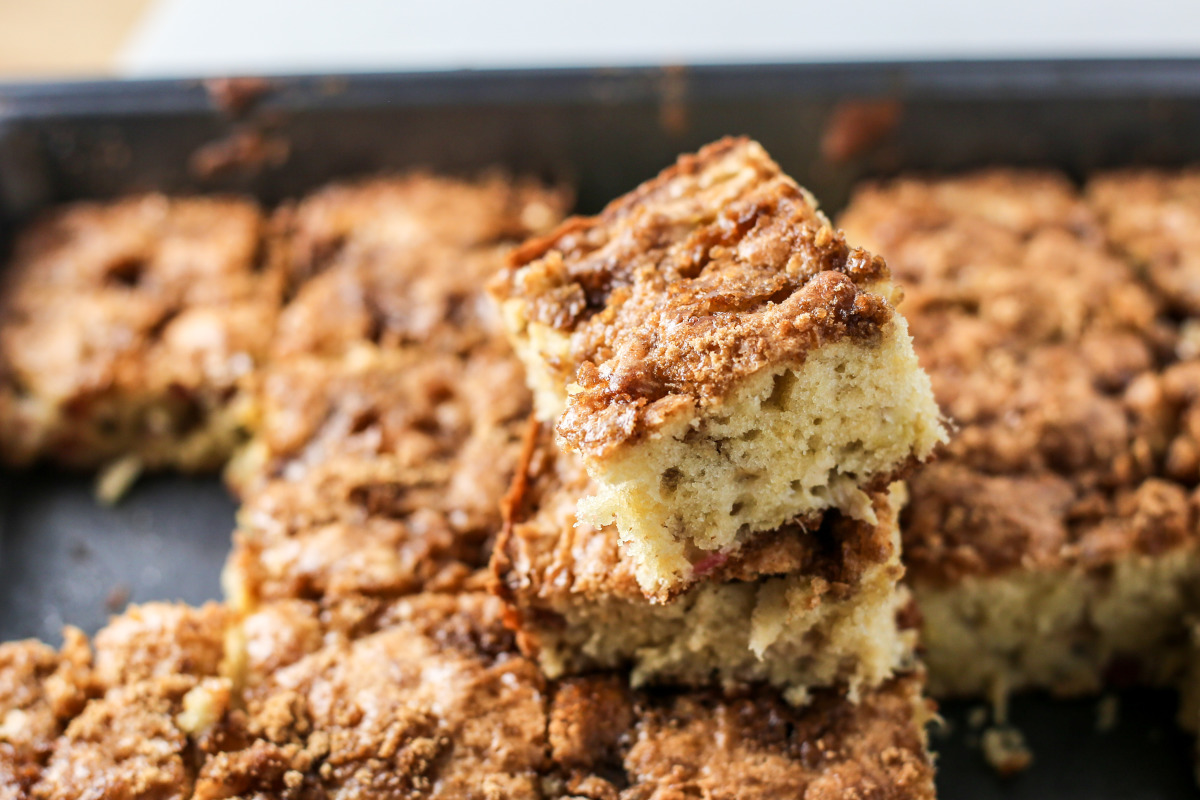 Sour Cream Coffee Cake ⋆ Biscuits to Brownies