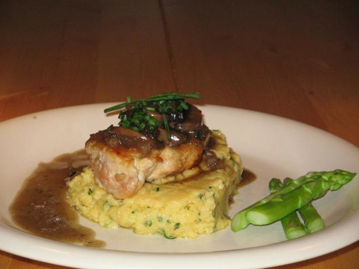Quick and Easy Chicken Marsala With a Soft Creamy Polenta