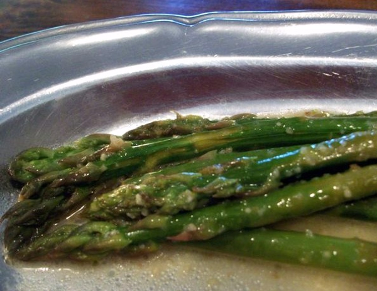 Asparagus Steamed With Lemon Butter image