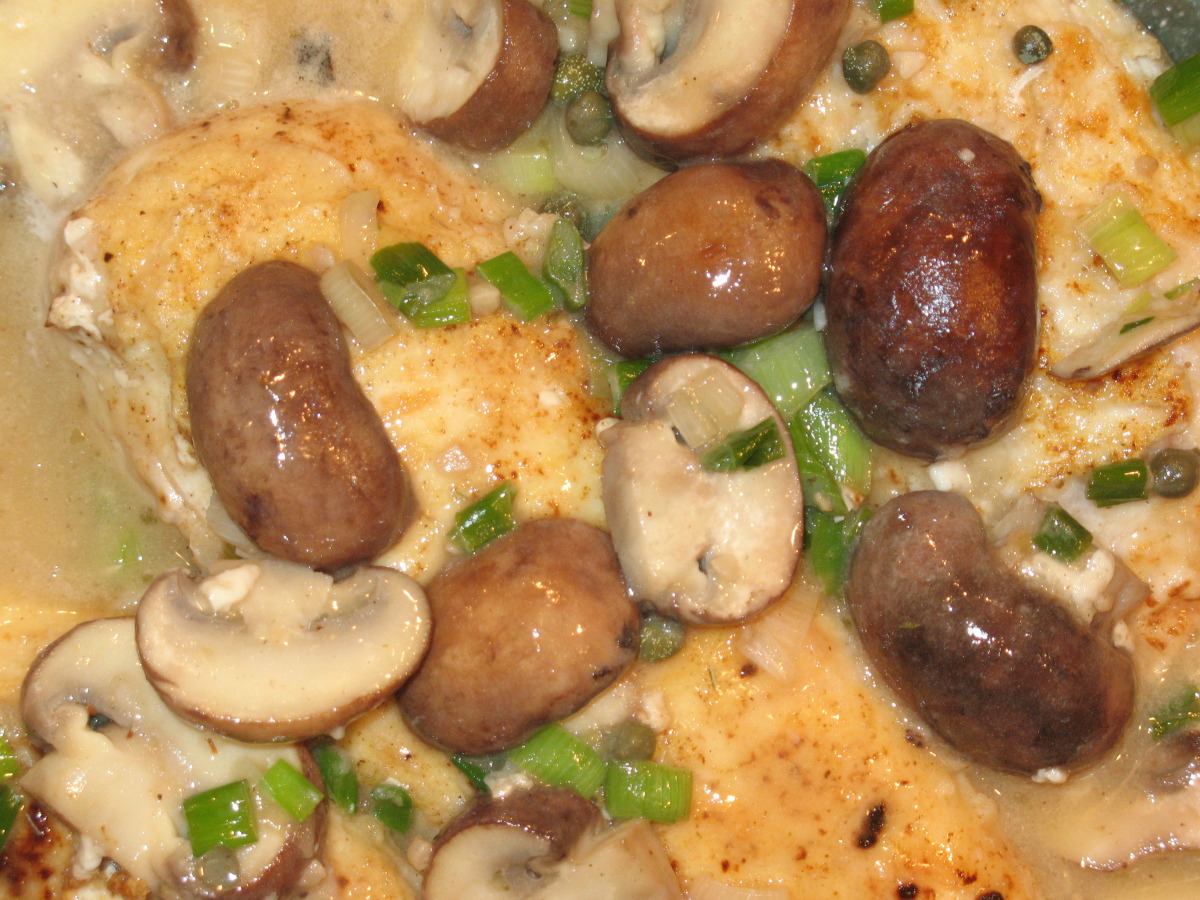 Chicken With Mushrooms & Lemon Sauce image