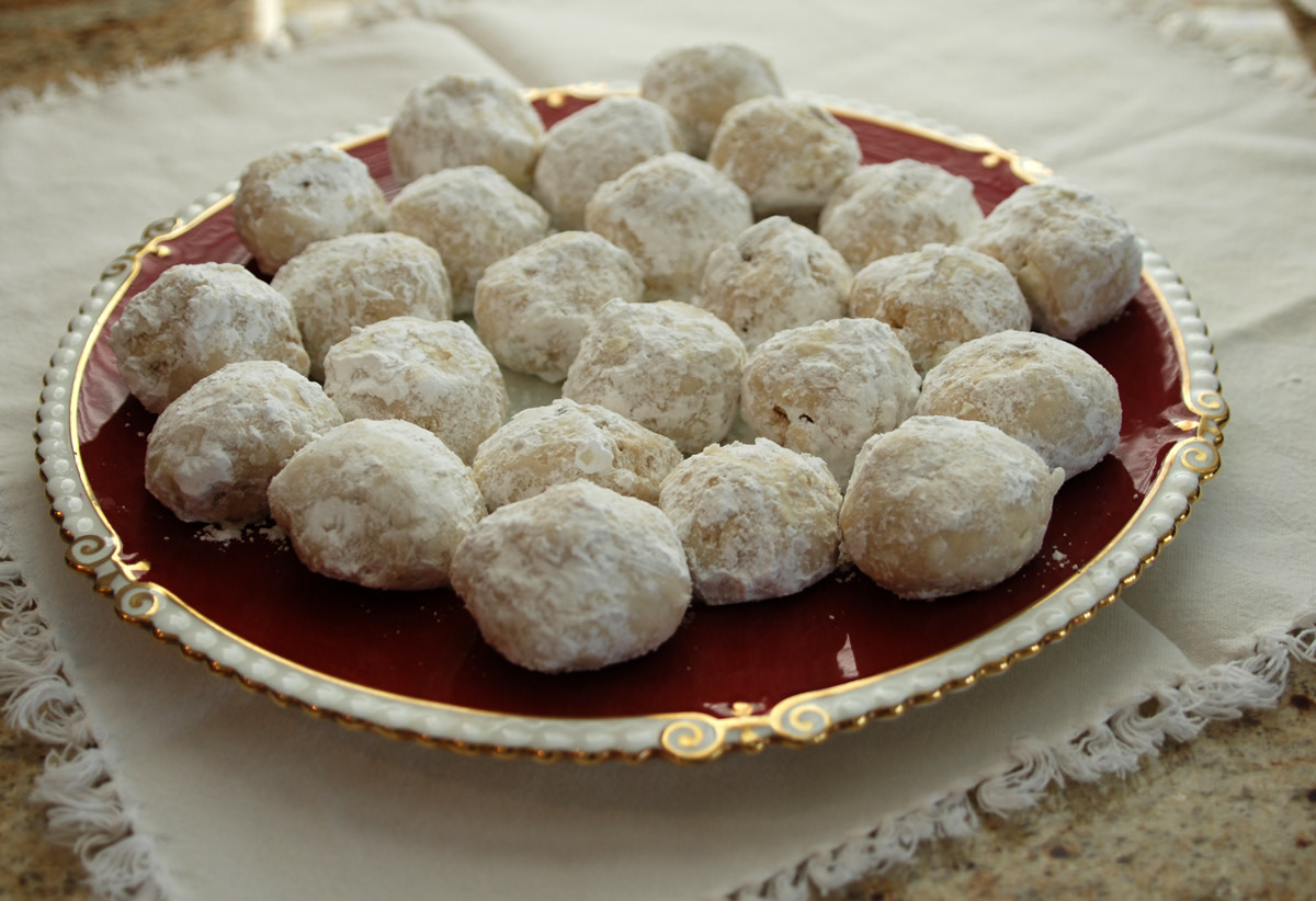 Buttery Russian Tea Cakes Recipe