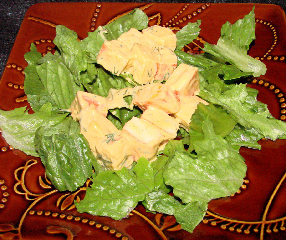 Green Salad With Imitation Crabmeat image