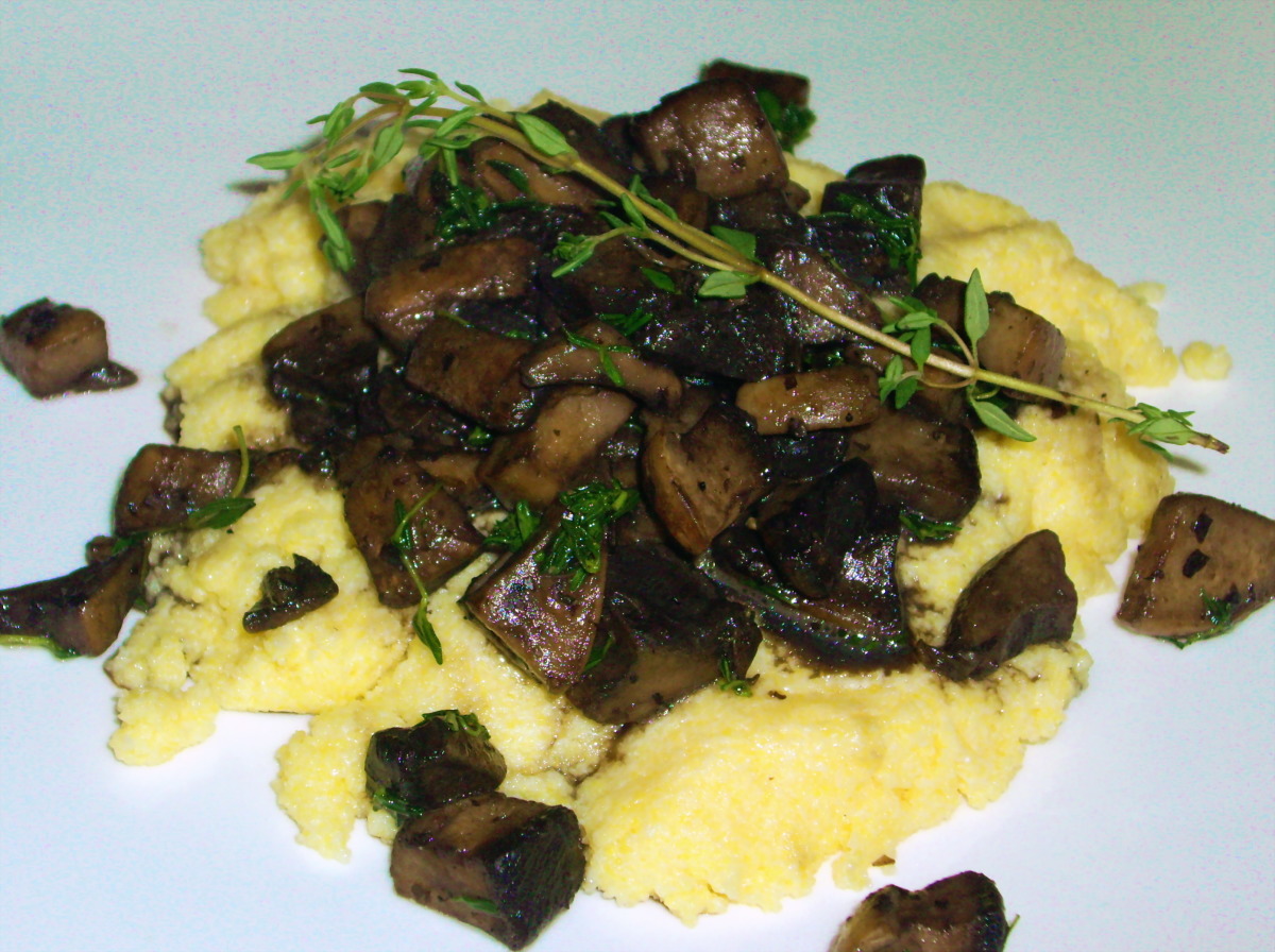 Herb Infused Polenta With Mushroom Ragout_image