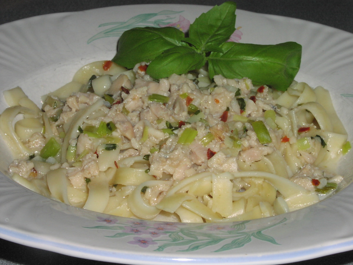 Cheap &amp; Easy Clam Sauce for Pasta-image