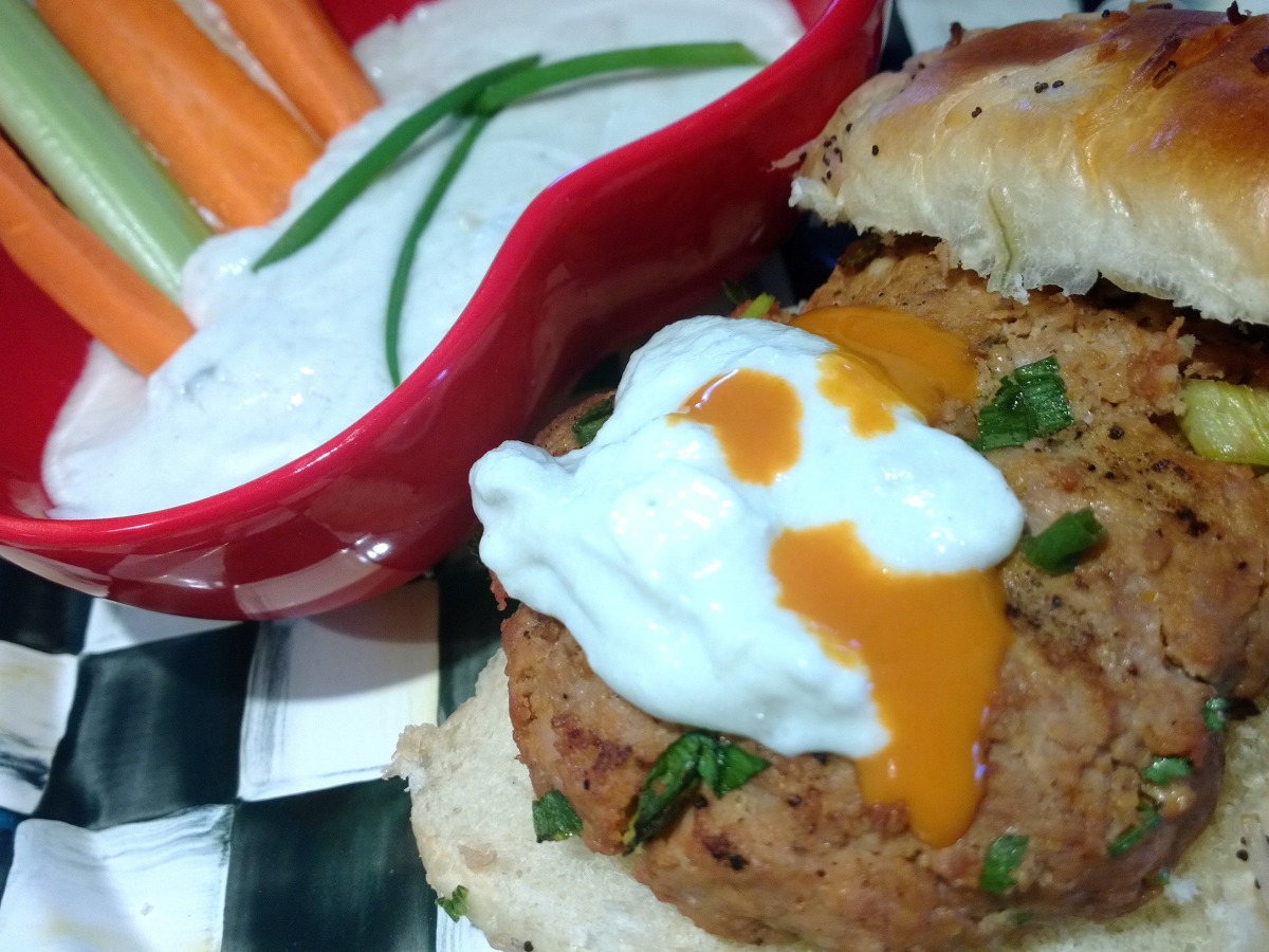 Buffalo Turkey Burgers With Blue Cheese Gravy Rachael Ray Recipe