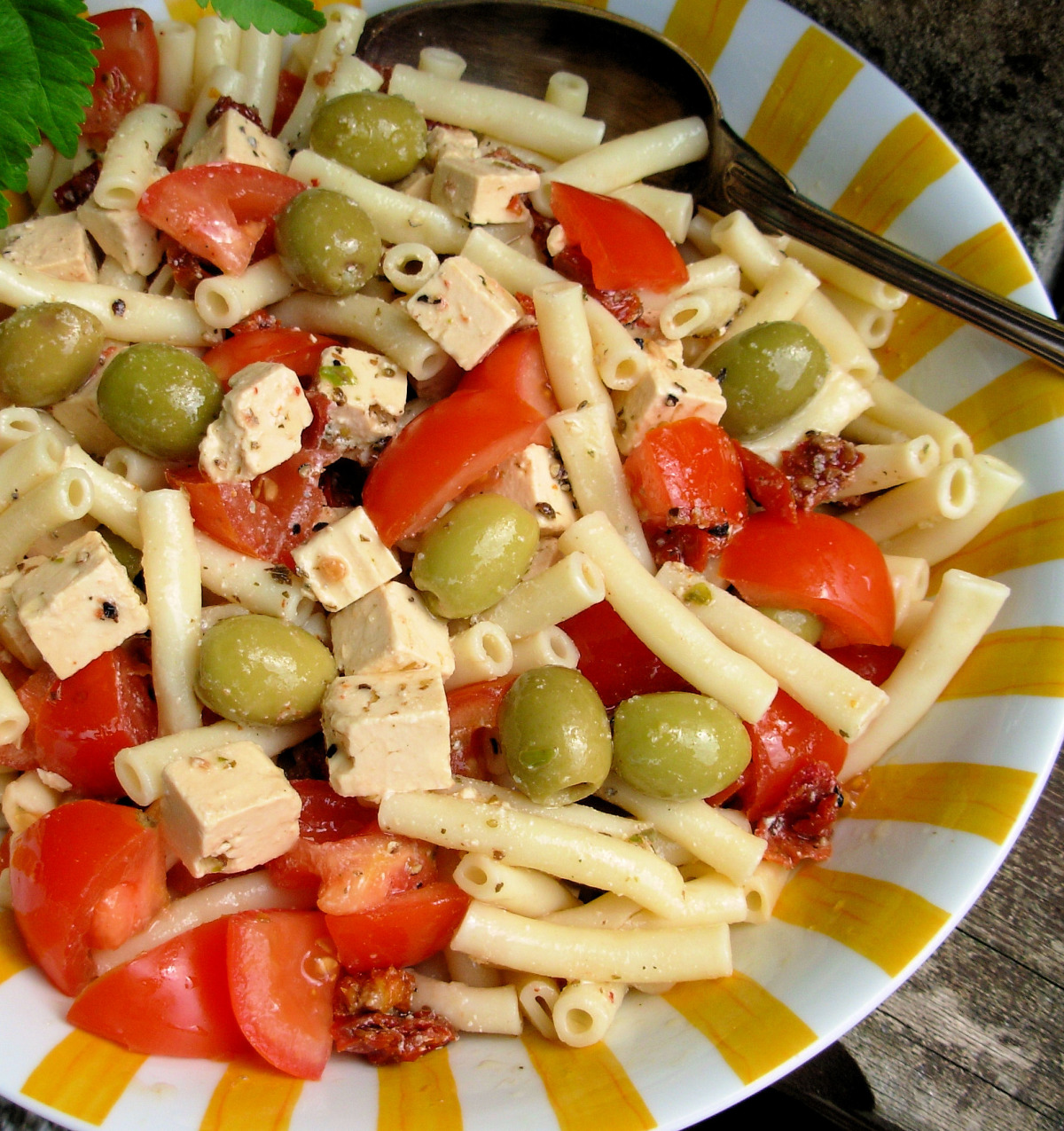 Mediterranean-Style Pasta Salad_image