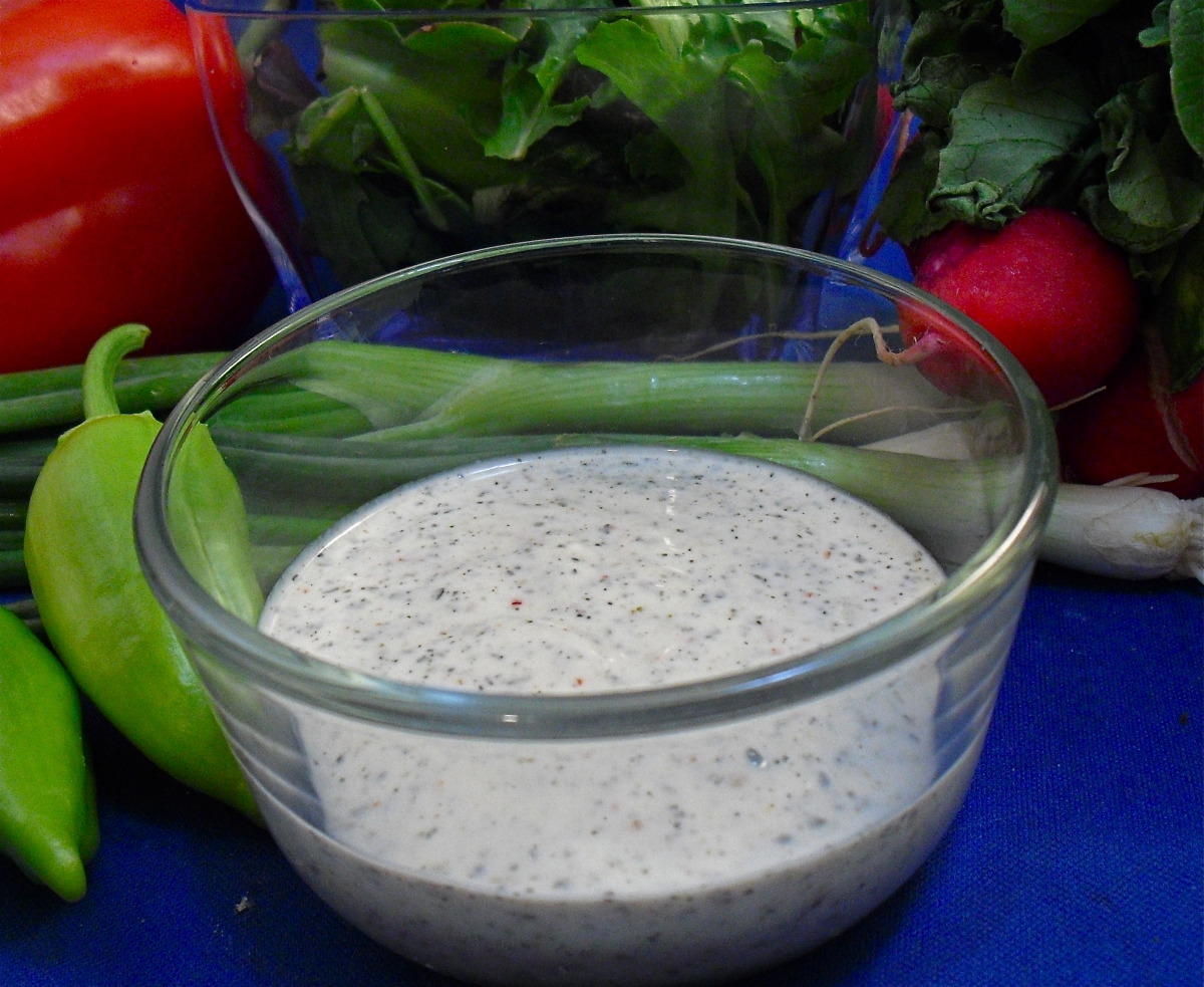 Garlic-Herb Buttermilk Dressing