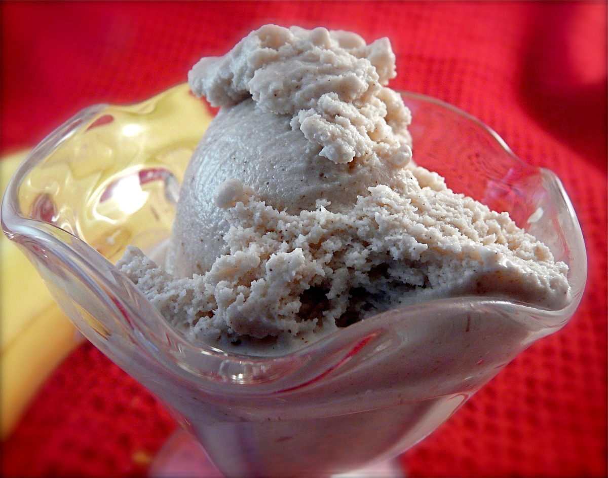 Banana Cinnamon Ice Cream image