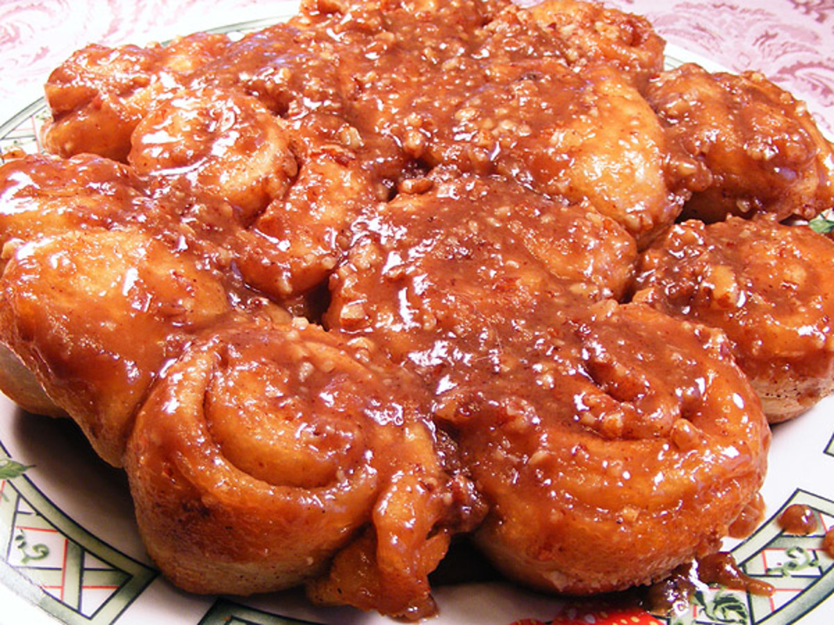 Easy Caramel Sticky Rolls