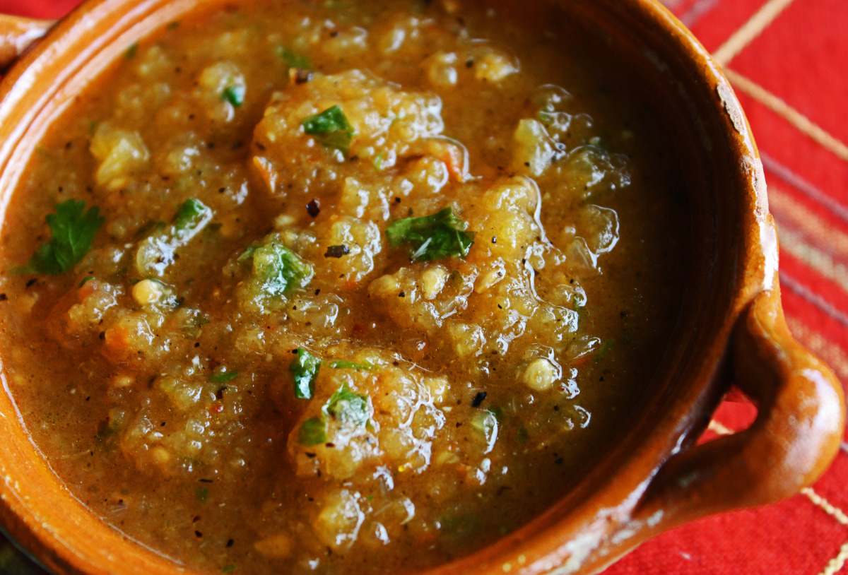 Chiltomate (Cooked Tomato and Chile Salsa)