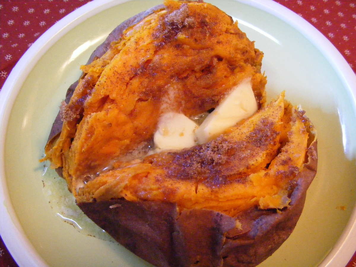 Cinnamon Baked Sweet Potatoes / Yams image