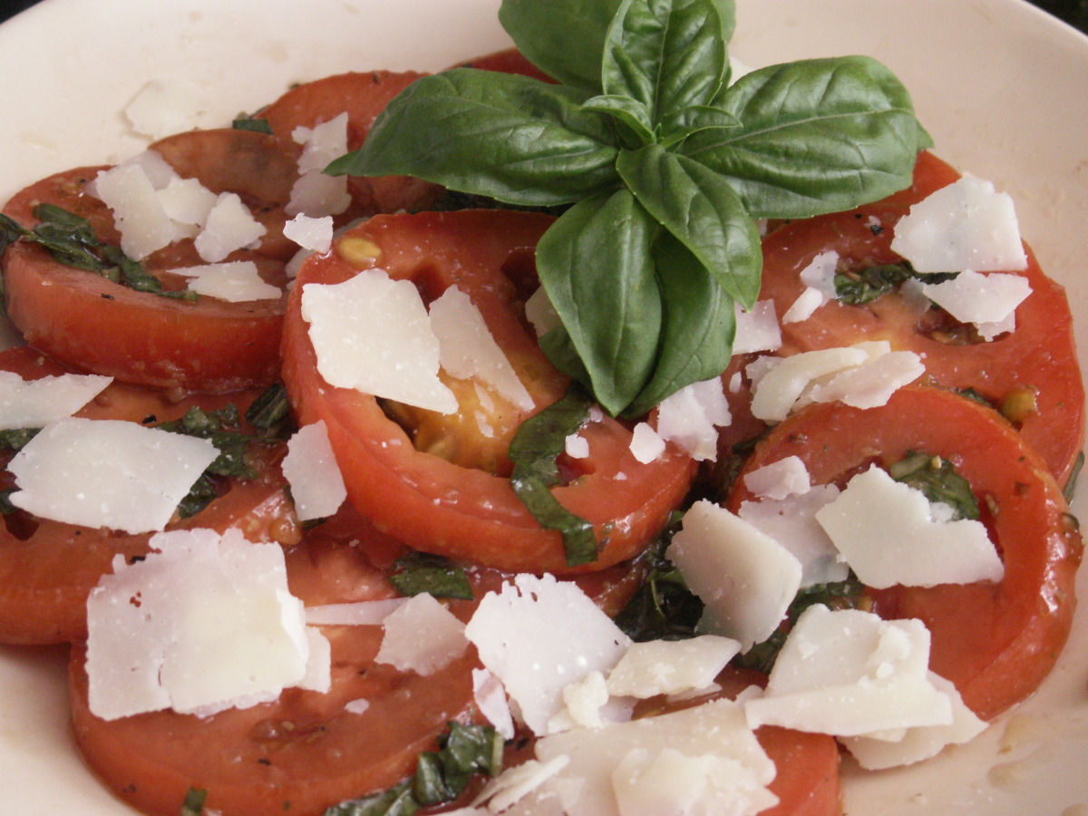 Easy Marinated Tomato Salad