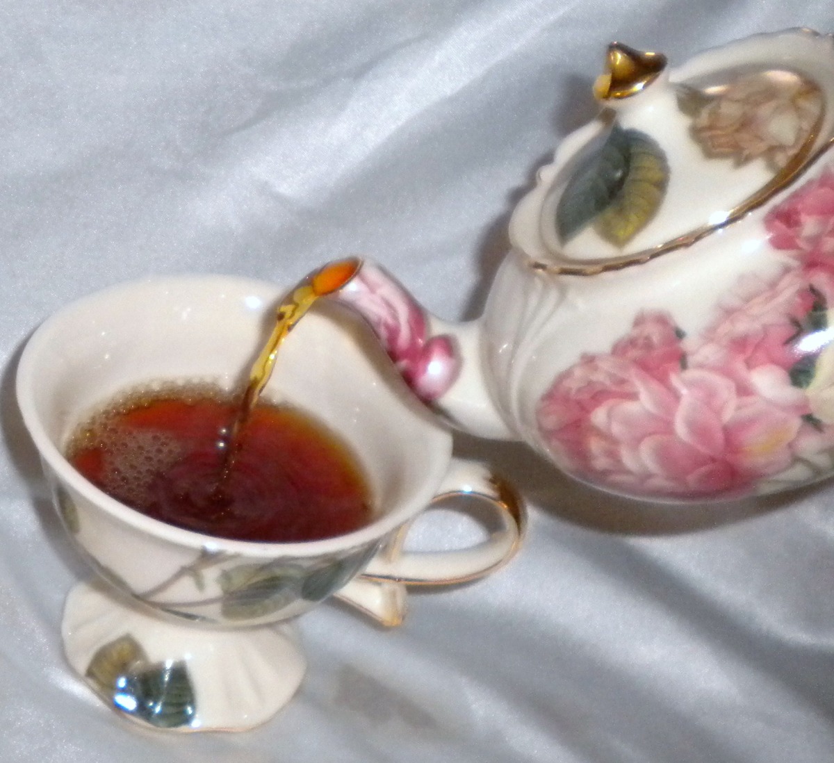 Amaretto Tea