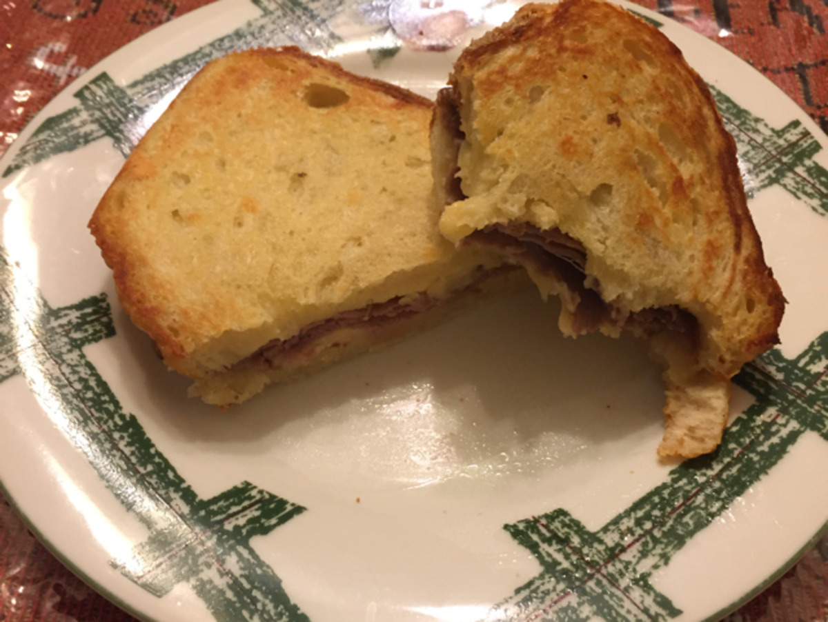 Grilled Roast Beef and Smoked Gouda Cheese Sandwich Recipe
