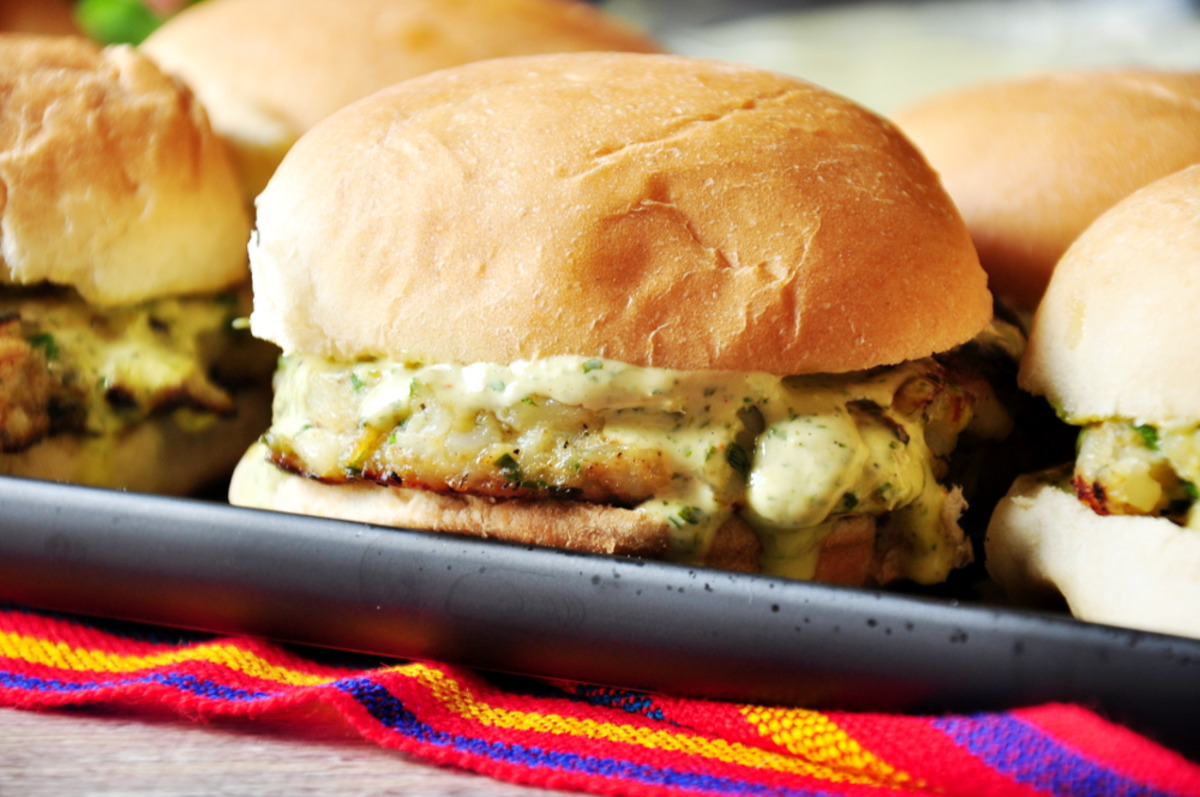 Scallop Burger Sliders With A Cilantro Lime Mayo Best Recipes