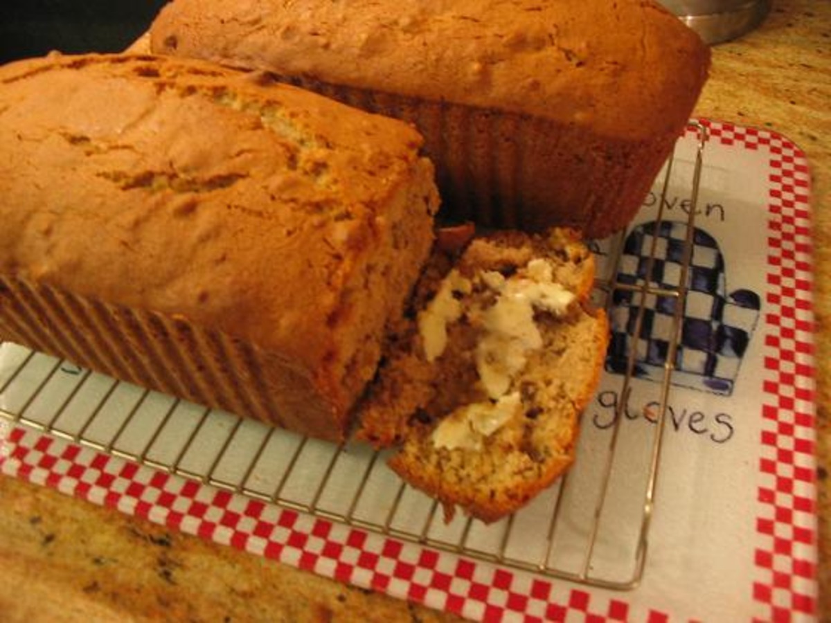 Old-Fashioned Fragrant Banana Bread