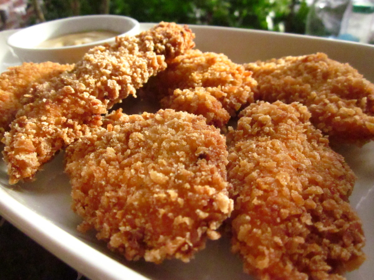 Crispy Chicken Tenders With Honey Mustard Sauce