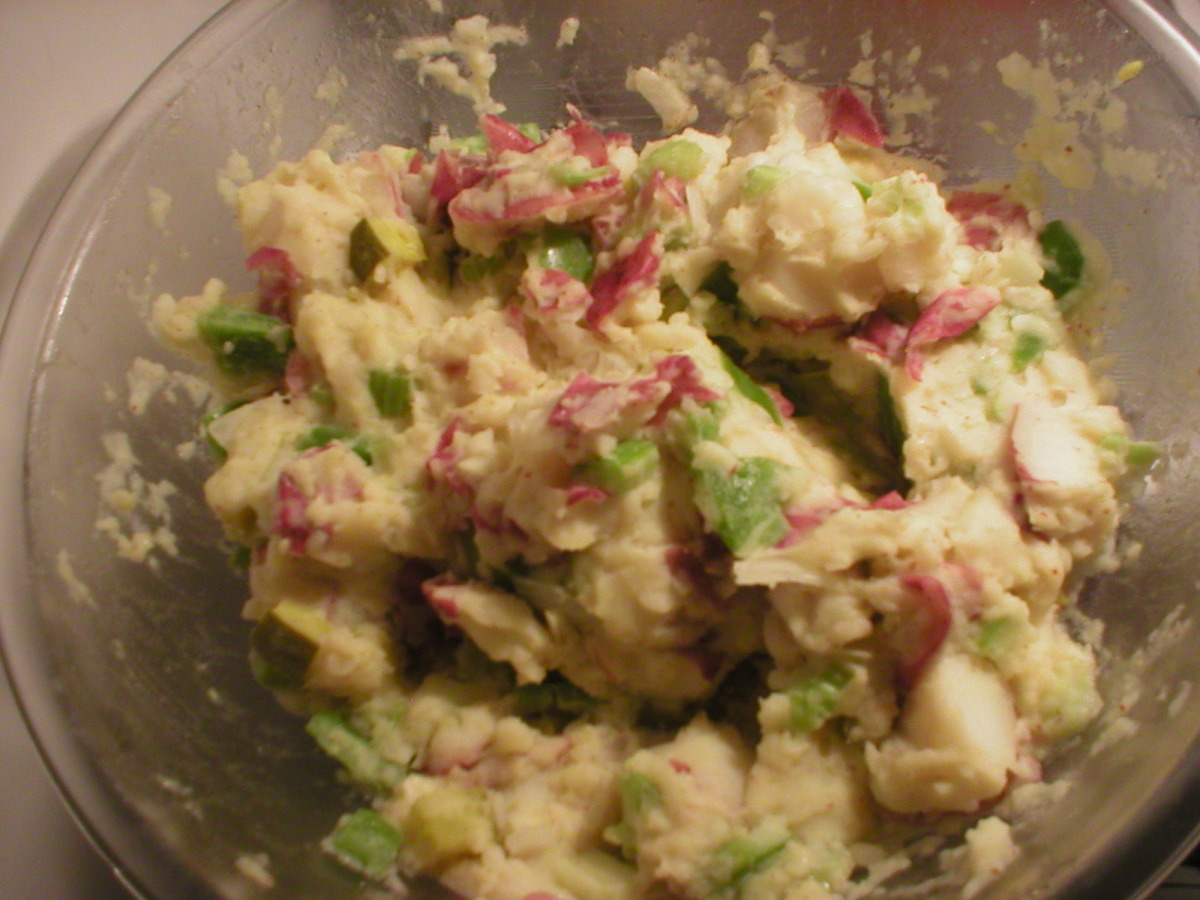 Red Potato Salad... Spicy and Vegan (No Mayo or Nayo!) image