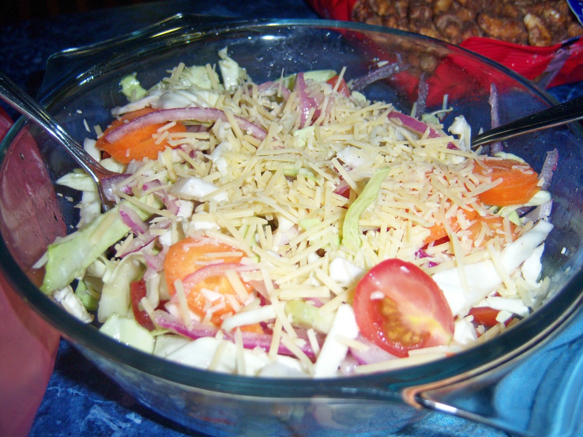 Salad With Parmesan Cheese (Salata Ma Jibna)_image