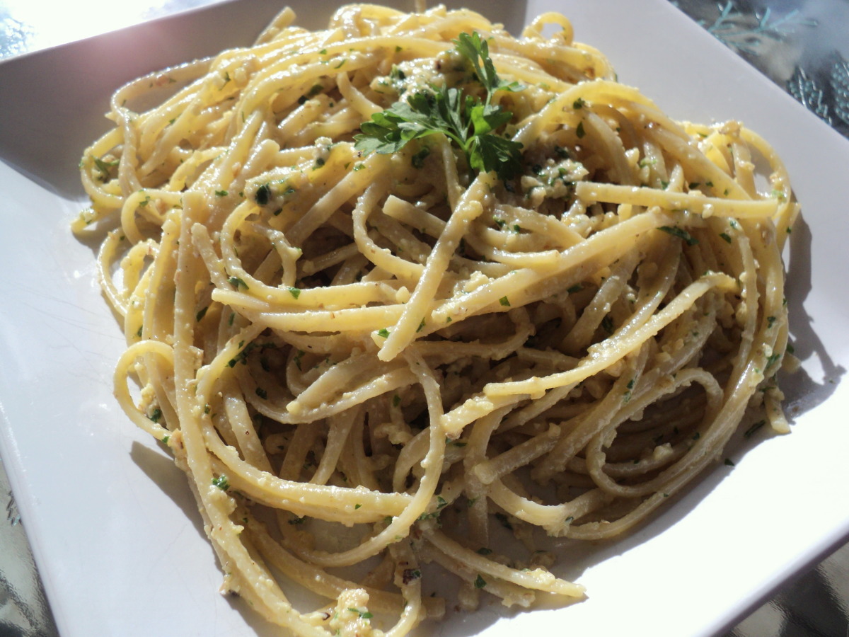 Pasta With Walnuts image