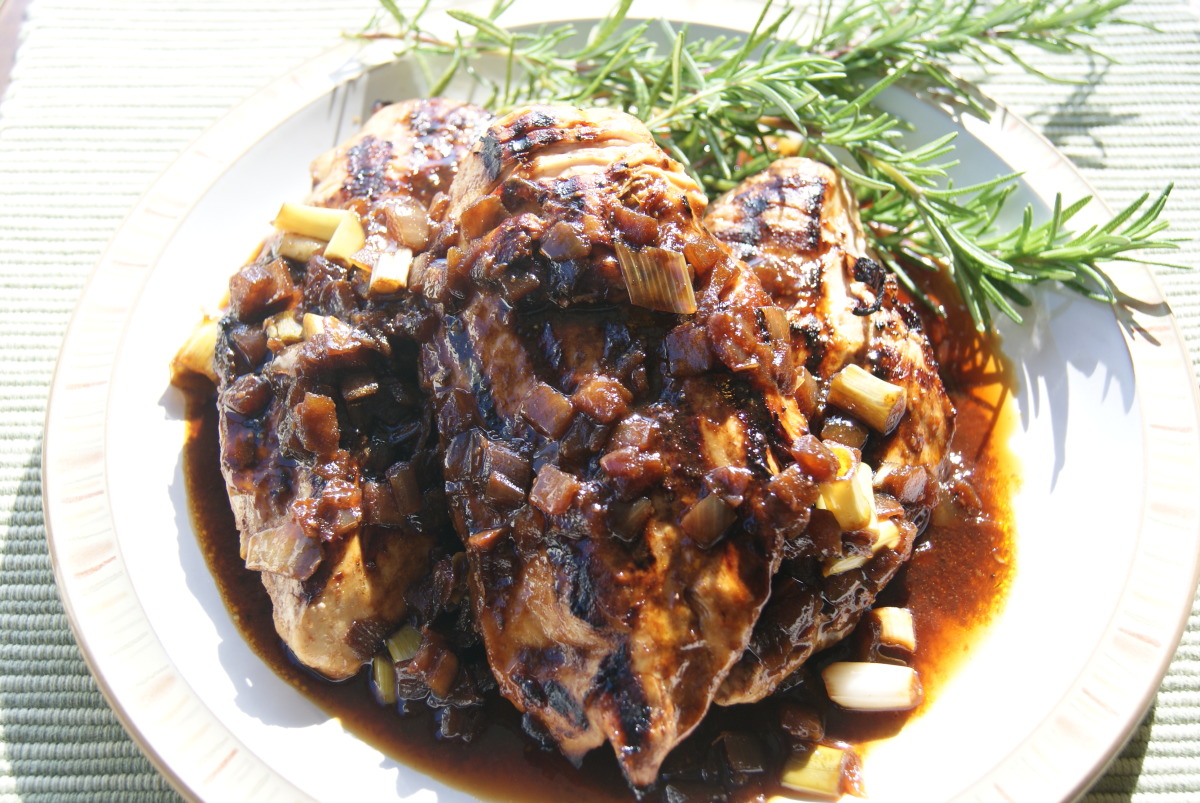 Chicken in Balsamic Barbecue Sauce
