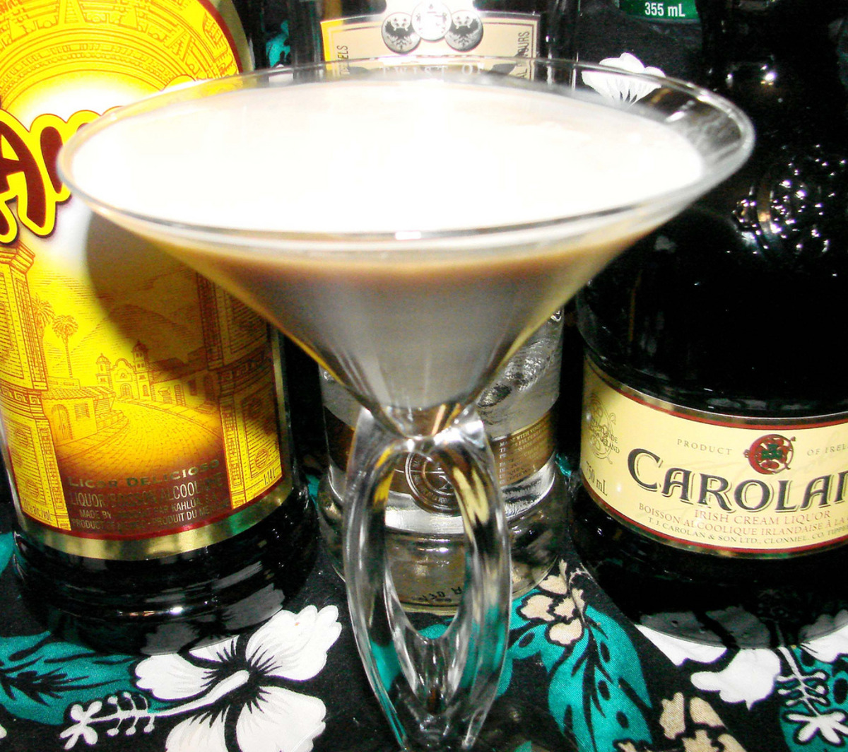 Kahlua Mudslide Cocktail – Vintage Mattituck