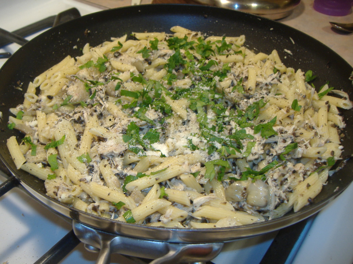 Pasta With Chicken and Artichokes