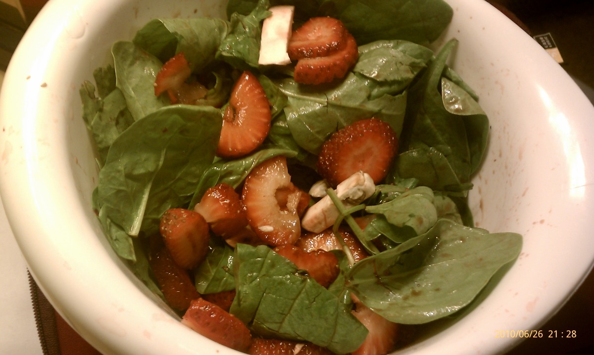 Strawberry, Mushroom, and Spinach Salad