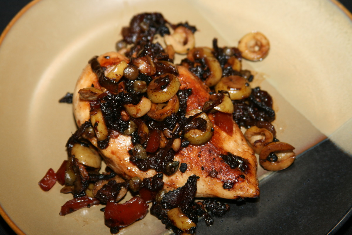 Chicken With Onions, Olives and Capers