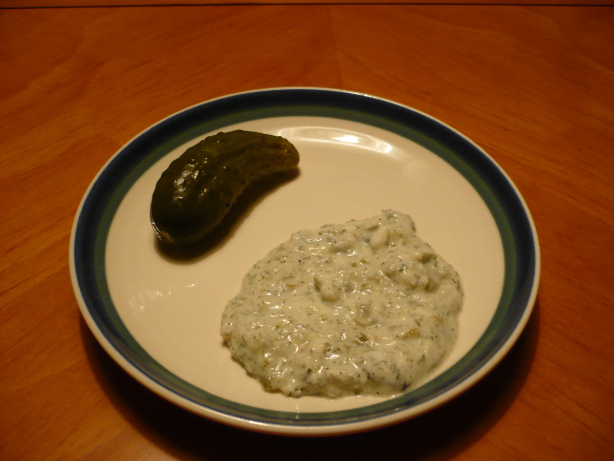 Creamy Dill Pickle Dip