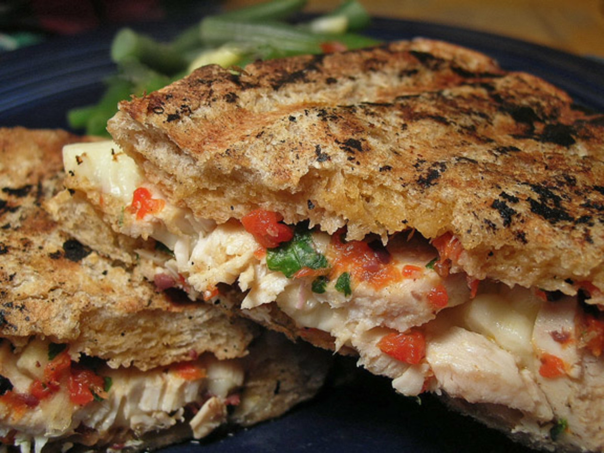 Chicken and Roasted Pepper Panini_image