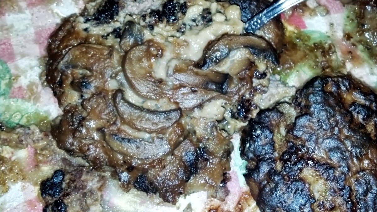 Hamburger Steak and Onions With Gravy