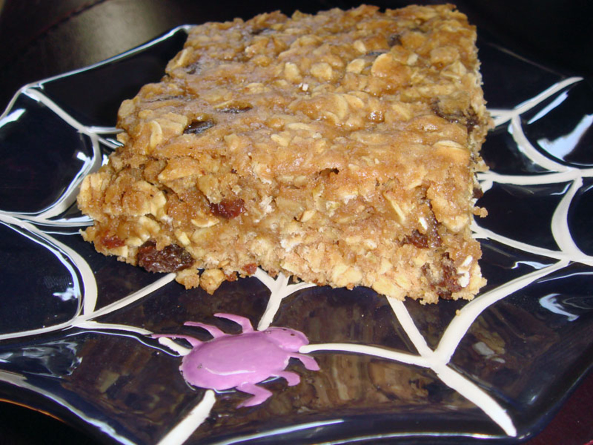 Chewy Oatmeal Spice Bars