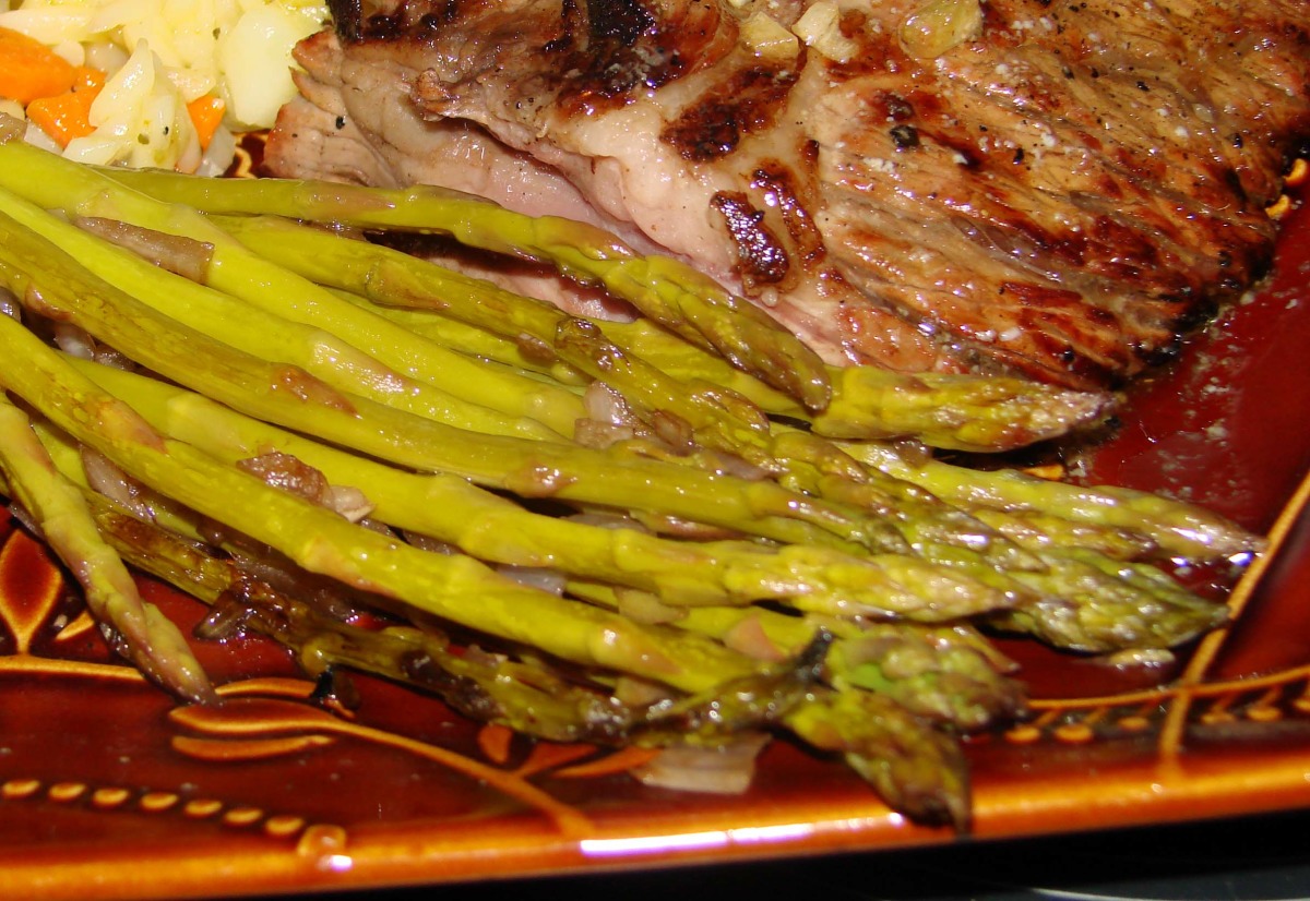 Grilled Asparagus W/ Balsamic Vinaigrette