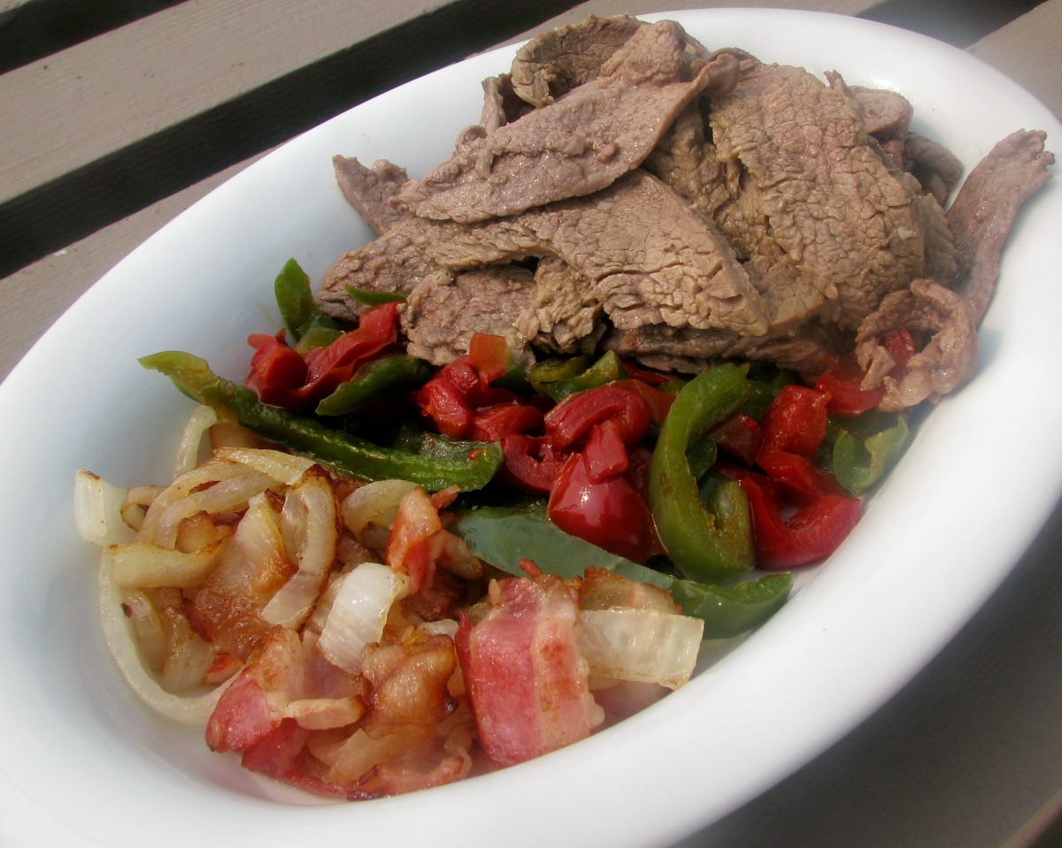 Carne Picada Con Tocino (Fajitas With Bacon and Onion)