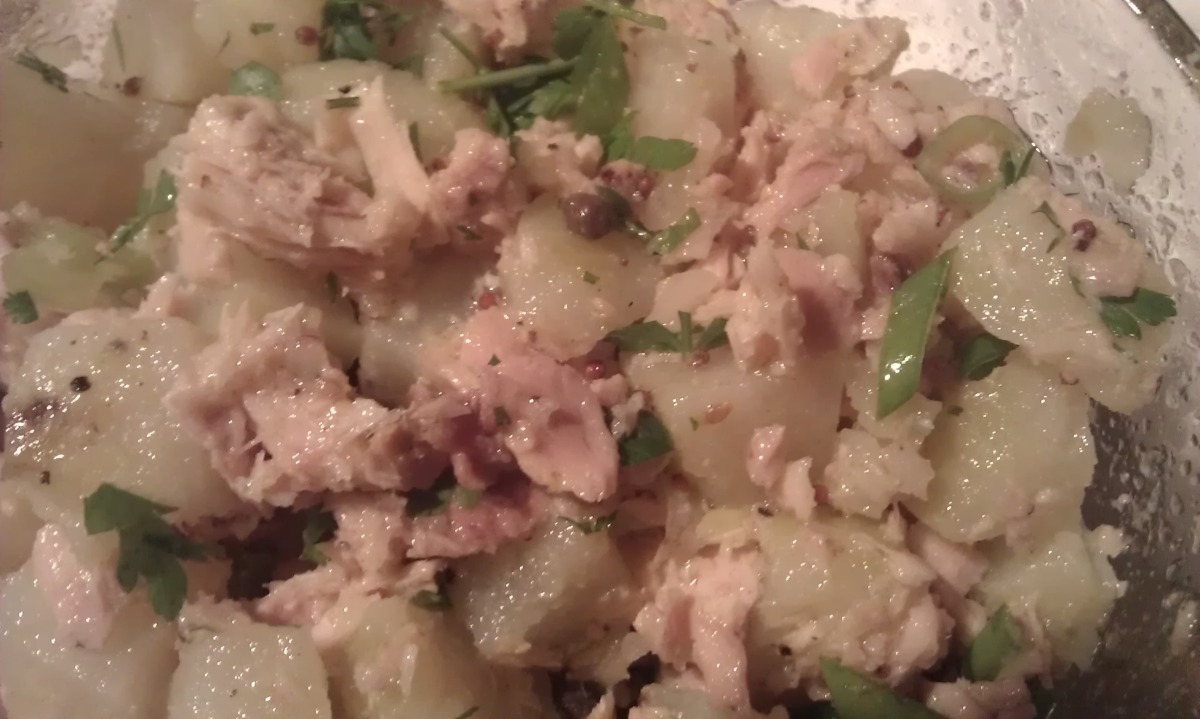 Potato and Tuna Salad With Capers and Dijon Dressing_image