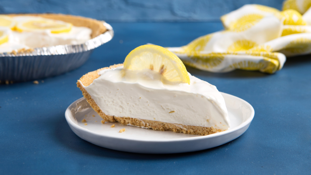 Frozen Summer Lemonade Pie