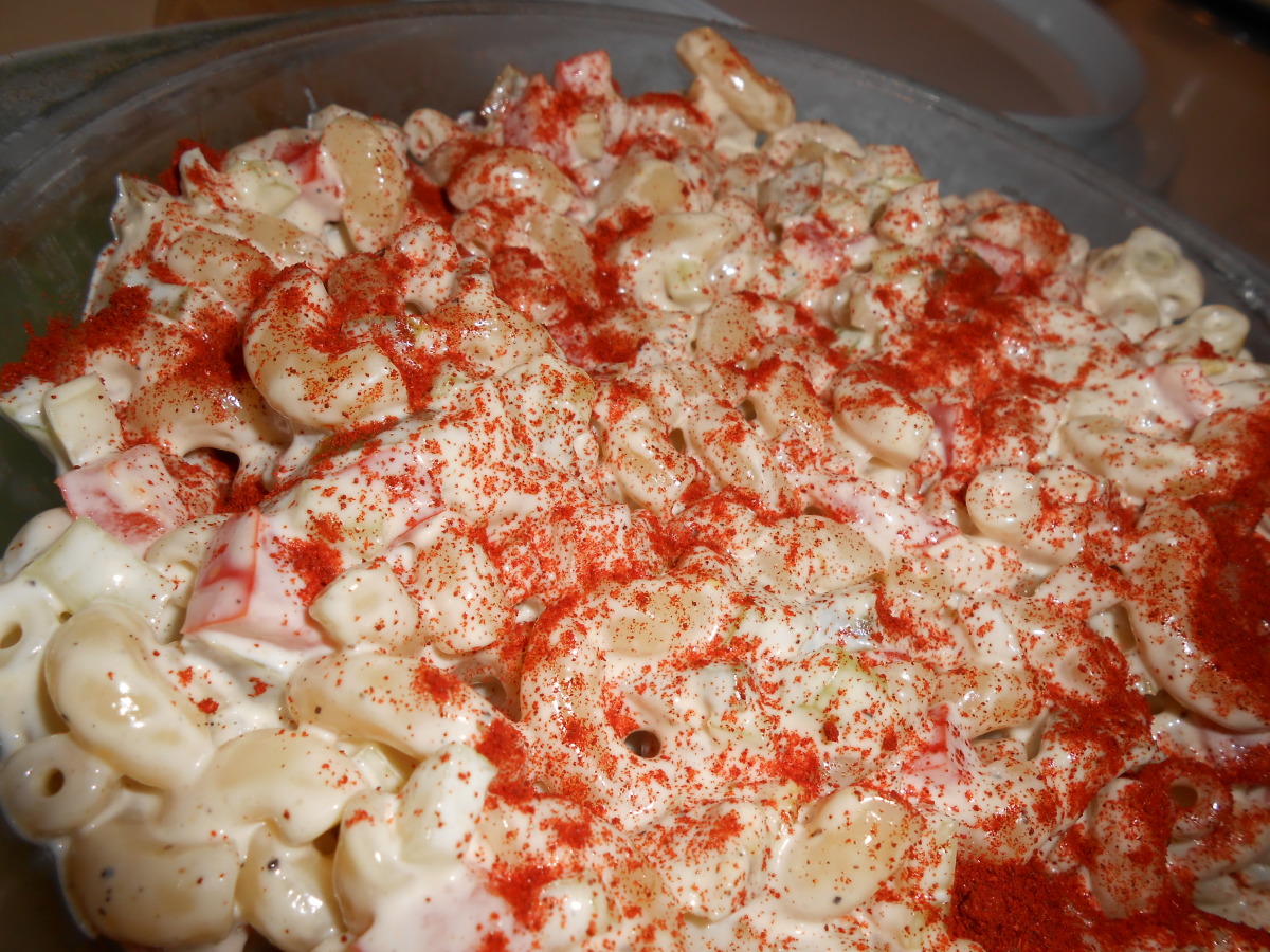 Creamy Classic Macaroni Salad Recipe