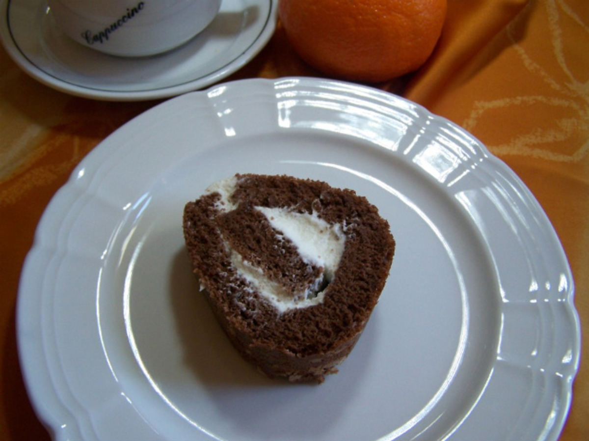 Brazo De Gitano -- Rolled Sponge Cake (Spain) image