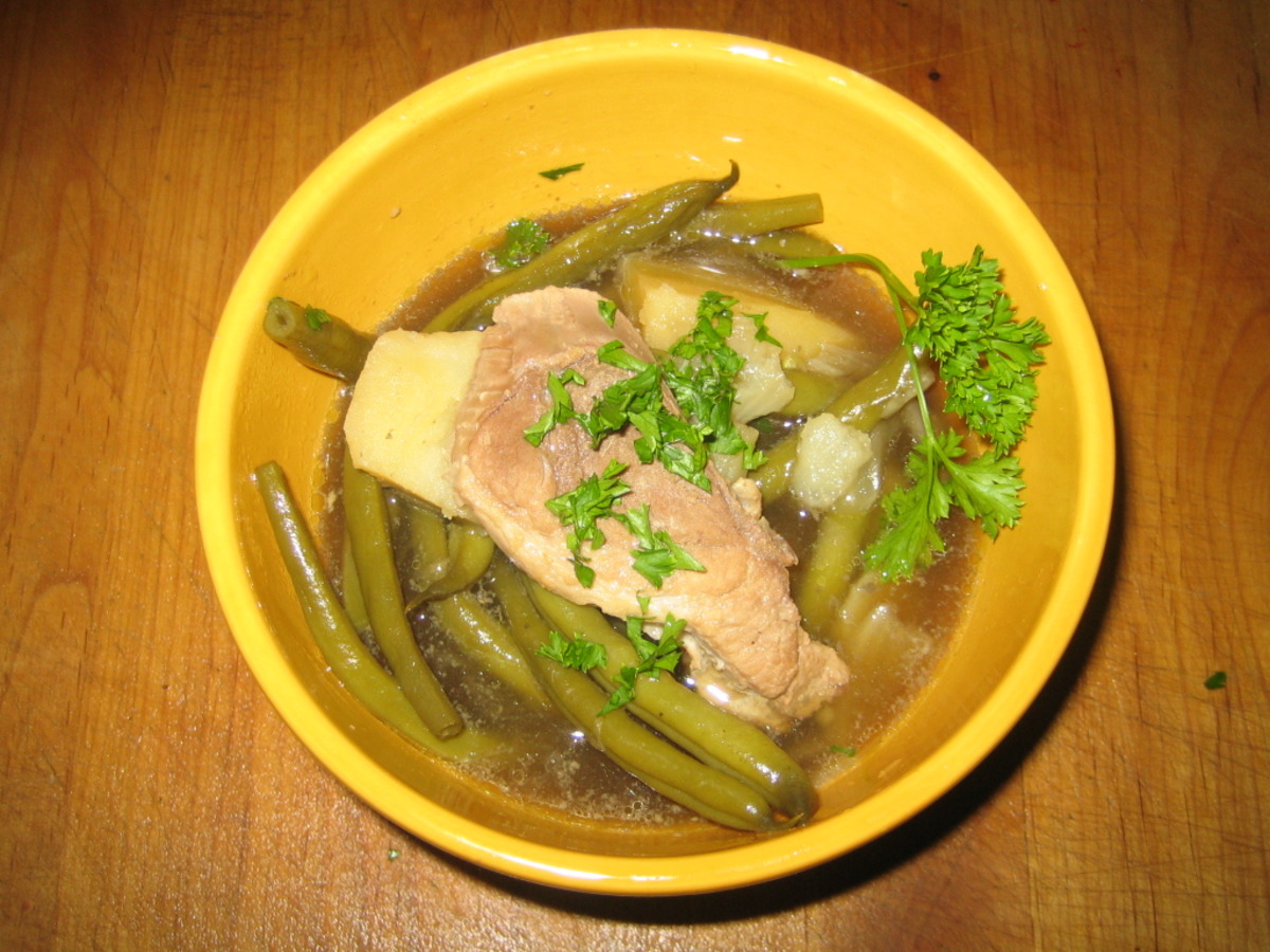 Braised Green Beans Potatoes and Pork Chops_image