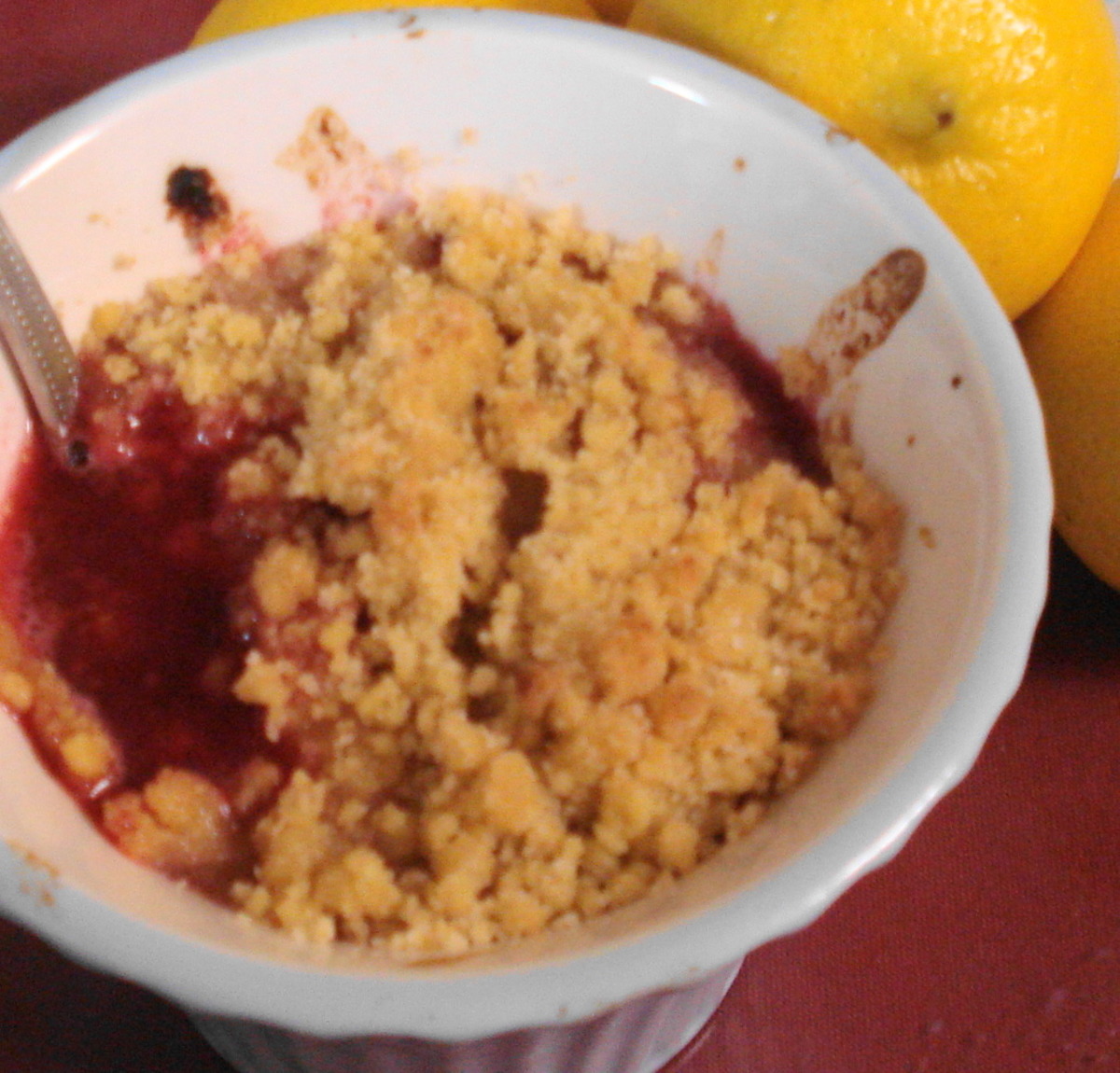 Individual Peach and Blueberry Crumbles_image