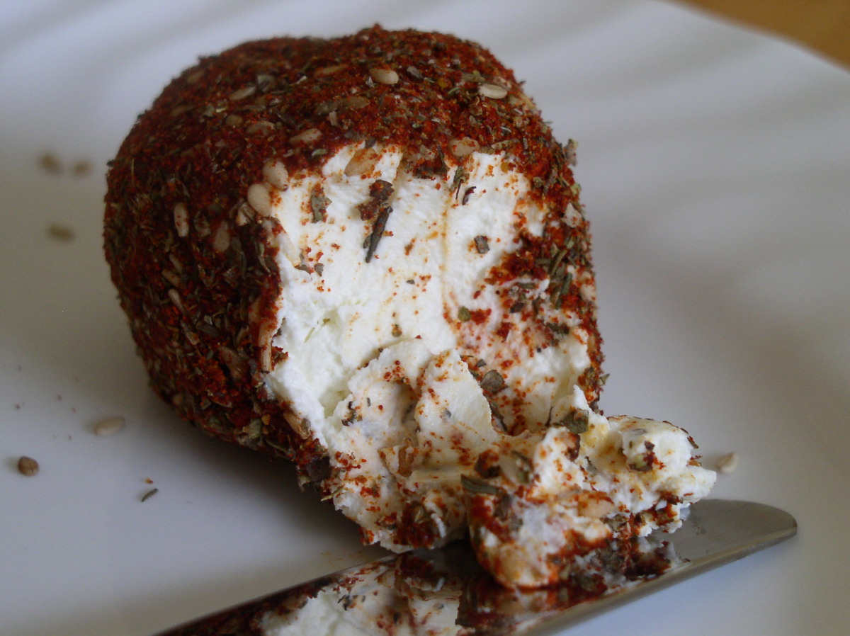 Labneh Wa Za'atar (Spiced Yogurt Cheese) image