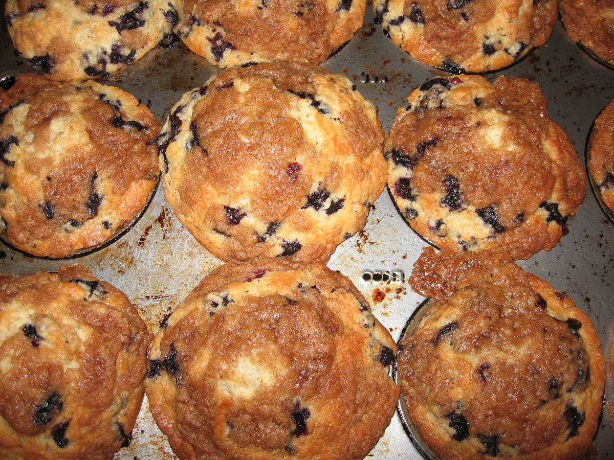 Best Easy Blueberry Crumb Muffins image