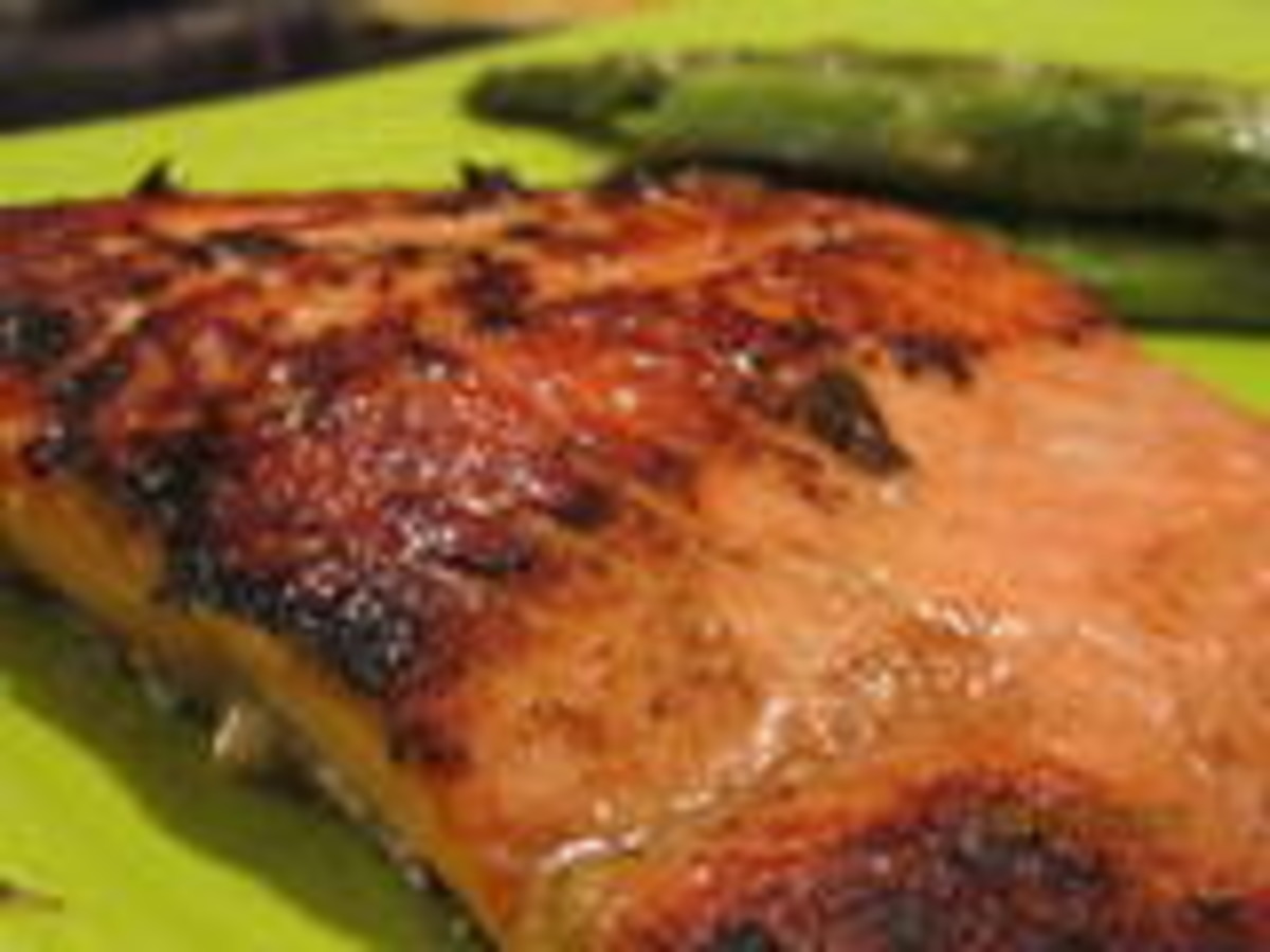 Grilled Salmon With Kiwi-Herb Marinade