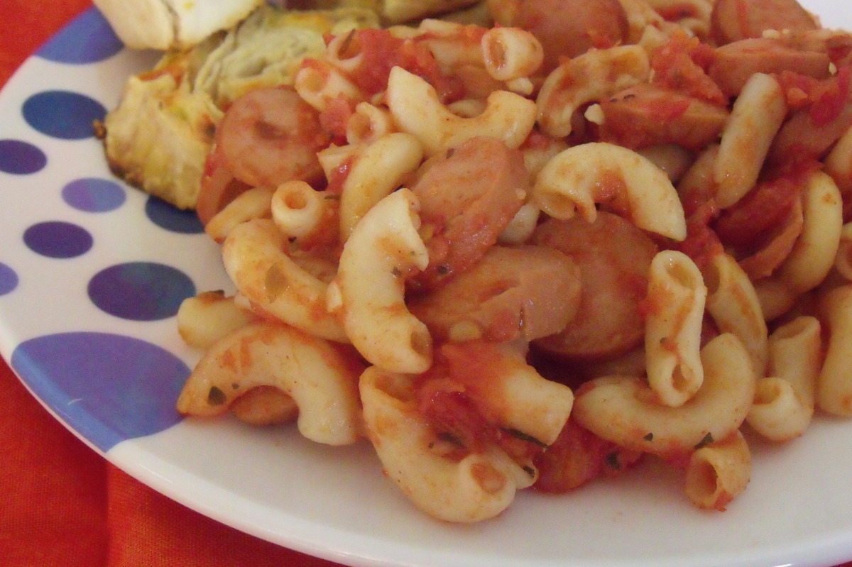 Dogs and tomato sauce online